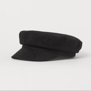 FREE with $25 purchase— H&M Newsboy Cap